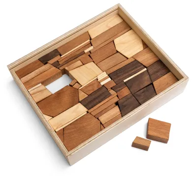 Holzbausteine Mauerspiel