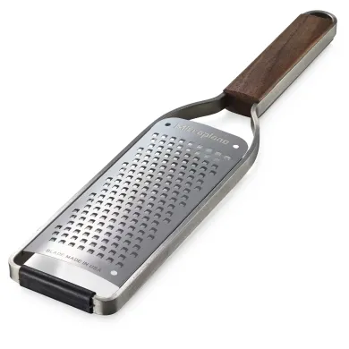 Microplane-Reibe grob